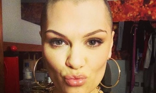 (Vídeo) Jessie J fica careca para ajudar crianças carentes